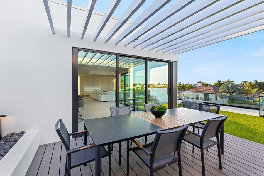 Furnished interior view inside a new home in , Boca Raton (Image 40). Furnished interior view inside a new home in , Boca Raton (Image 40).