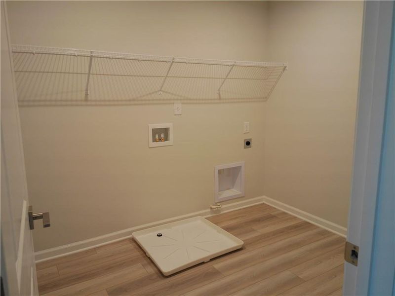 Spacious, unfurnished interior of a new home in Lake Shore, Winder (Image 23).