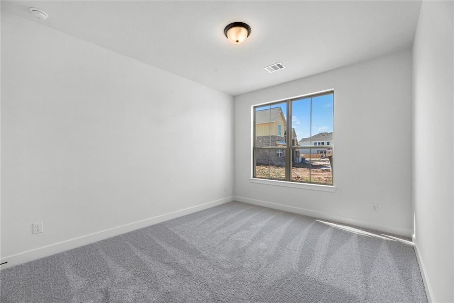 Spacious, unfurnished interior of a new home in Fulshear Lakes - 60', Fulshear (Image 20).