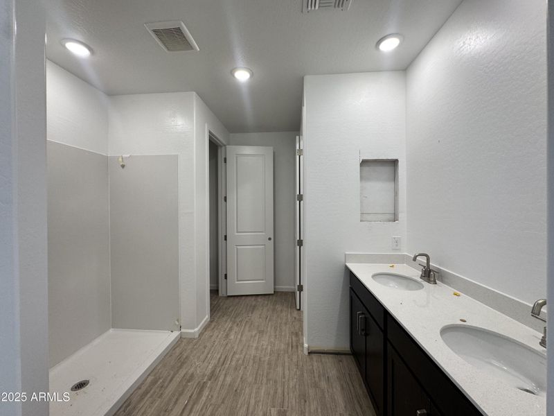 018 Primary Bath 018 Primary Bath