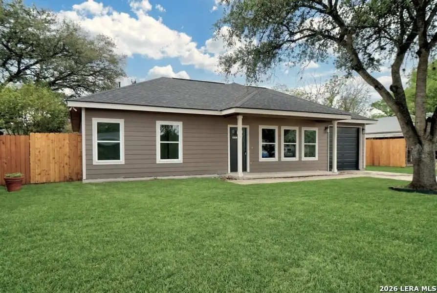 Exterior details and patio area of a home in , San Antonio (Image 18).