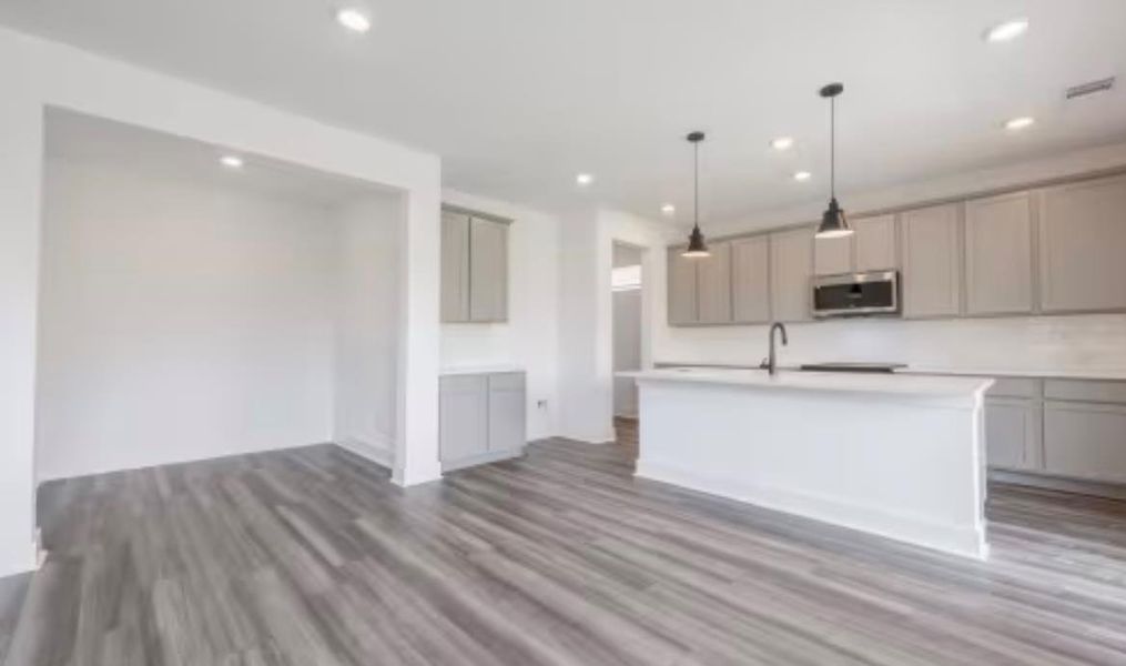 Image 14 of a home in . Image 14 of a home in .