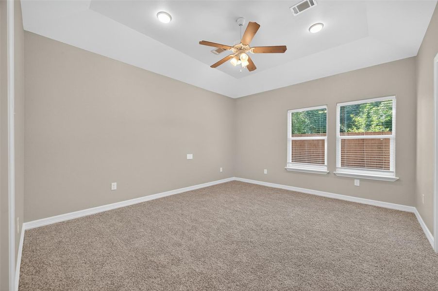 Spacious, unfurnished interior of a new home in , Houston (Image 23).