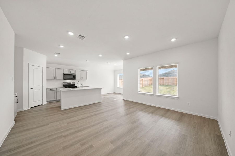 Spacious, unfurnished interior of a new home in The Canopies, Splendora (Image 6). Spacious, unfurnished interior of a new home in The Canopies, Splendora (Image 6).