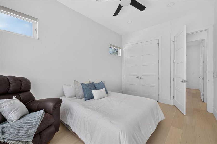 Furnished interior view inside a new home in , Sarasota (Image 68).