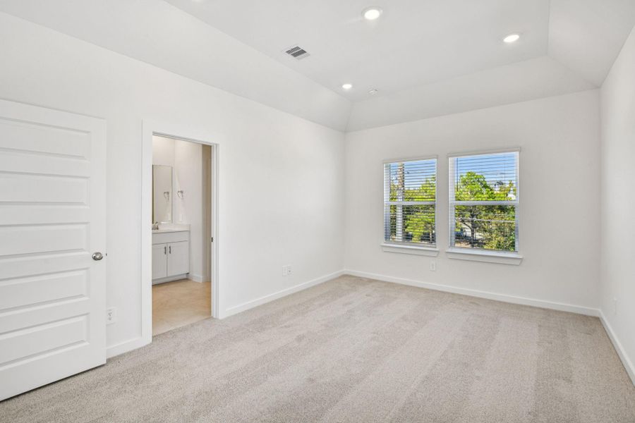 Photo is not of the actual home, but is an inspirational photo of builder’s model home and may depict options, furnishings, and/or decorator features that are not included Photo is not of the actual home, but is an inspirational photo of builder’s model home and may depict options, furnishings, and/or decorator features that are not included