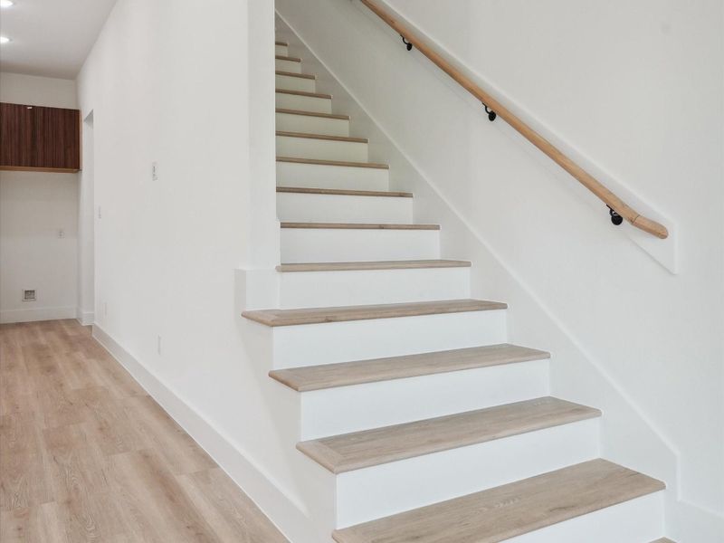 Spacious, unfurnished interior of a new home in , Houston (Image 32).