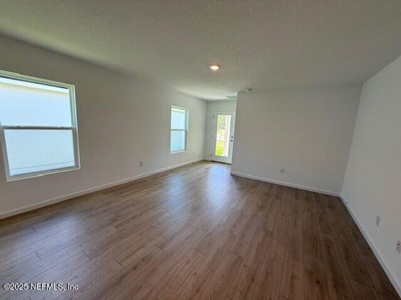 Spacious, unfurnished interior of a new home in Grand Reserve, Bunnell (Image 11).