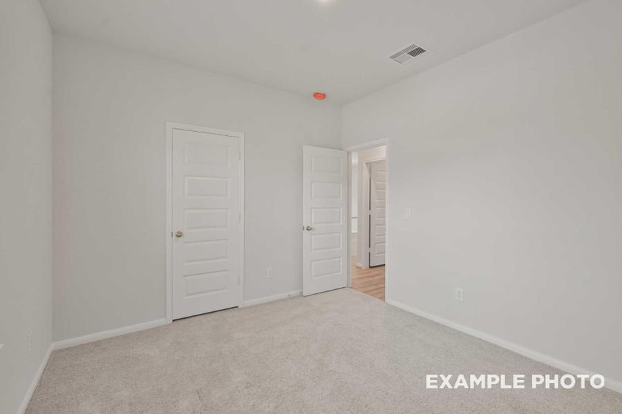 Spacious, unfurnished interior of a new home in Spring Branch Crossing, Conroe (Image 16).