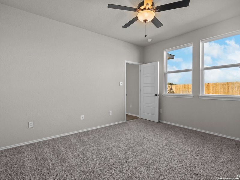 Spacious, unfurnished interior of a new home in Applewhite Meadows, San Antonio (Image 22).