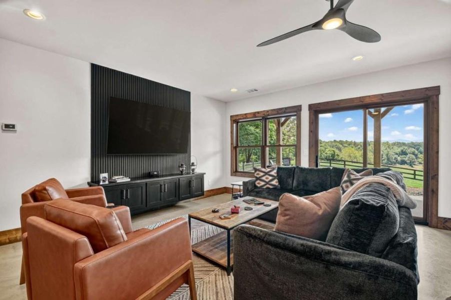 Furnished interior view inside a new home in , Blue Ridge (Image 19). Furnished interior view inside a new home in , Blue Ridge (Image 19).