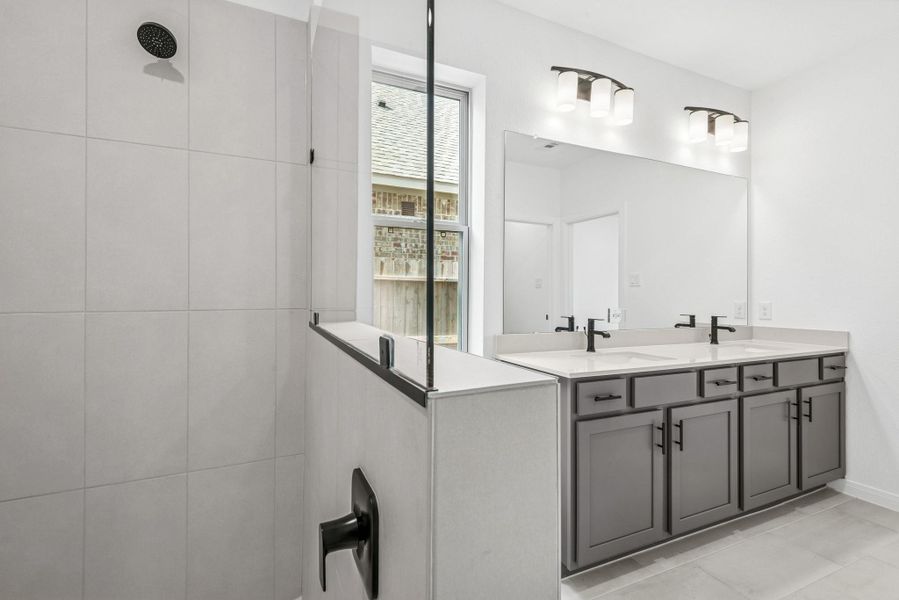 Furnished interior view inside a new home in Escondido 45’ Homesites, Magnolia (Image 10).