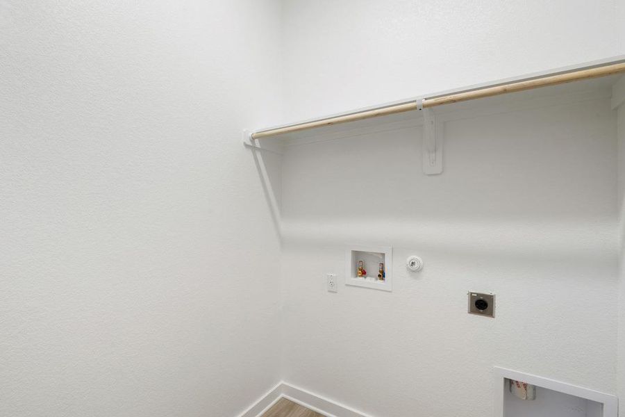 Spacious, unfurnished interior of a new home in Park Central, Georgetown (Image 35).