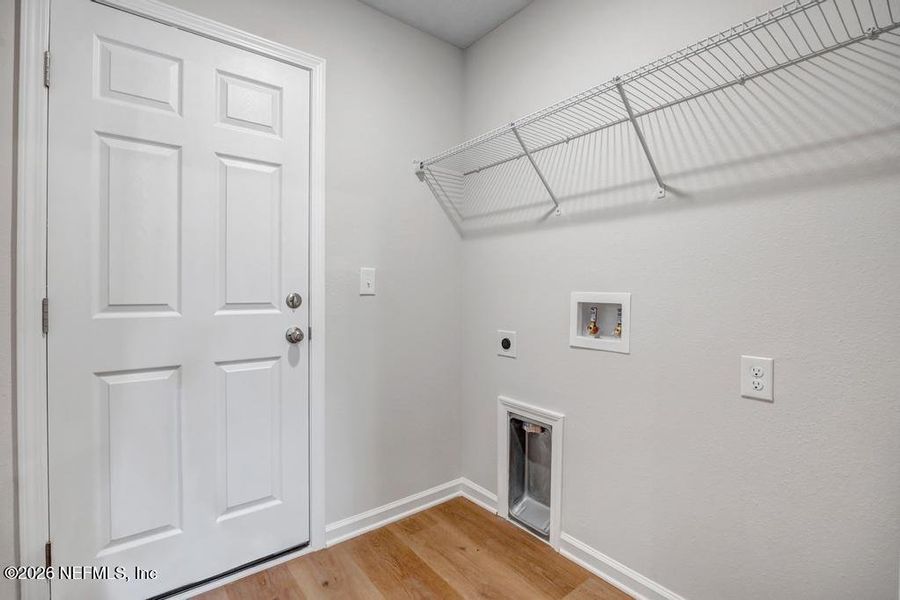 Spacious, unfurnished interior of a new home in , Jacksonville (Image 22).