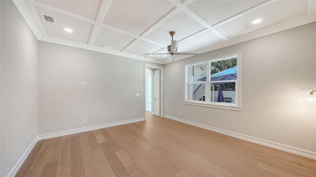 Spacious, unfurnished interior of a new home in , Sarasota (Image 46).