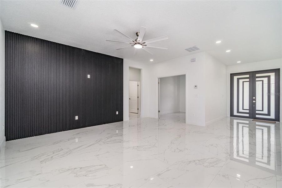 Spacious, unfurnished interior of a new home in , Port Charlotte (Image 23).