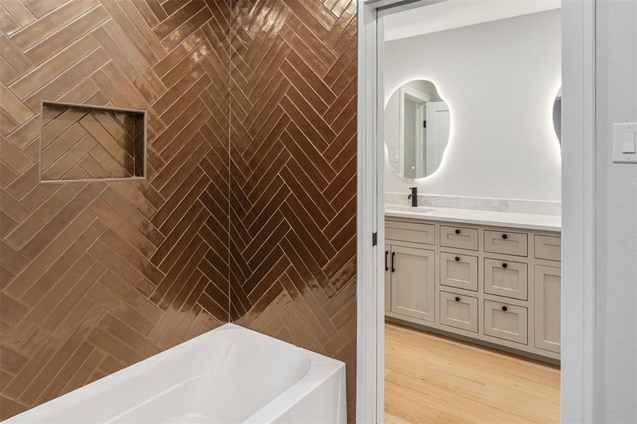 double sinks, led mirror, tub double sinks, led mirror, tub