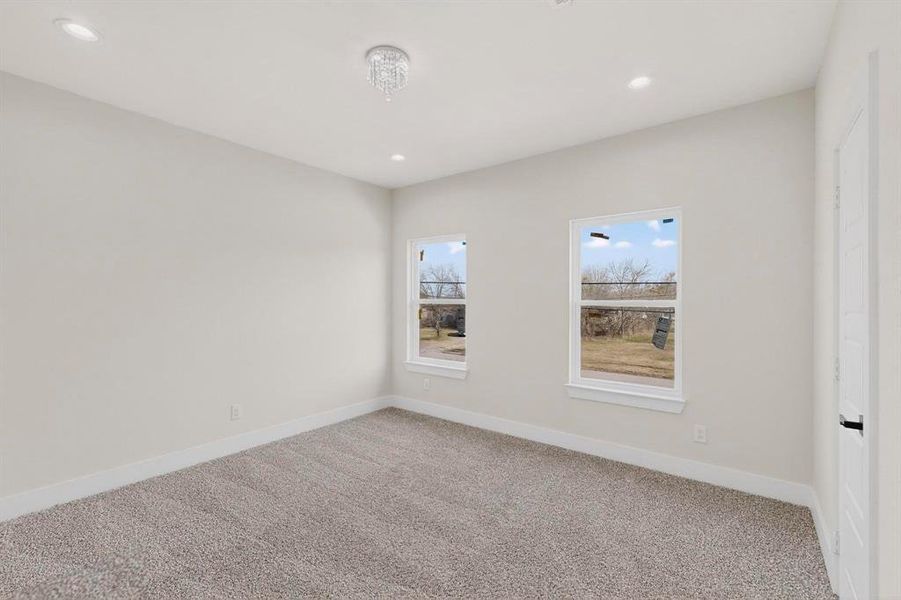 Spacious, unfurnished interior of a new home in , Kaufman (Image 28).