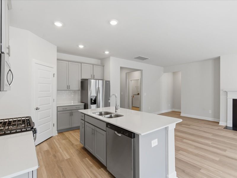 Furnished interior view inside a new home in Vickery Station, Woodruff (Image 6).