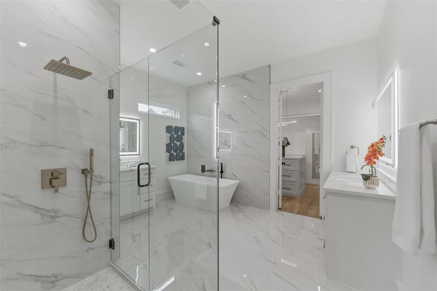 Furnished interior view inside a new home in , Dallas (Image 8).