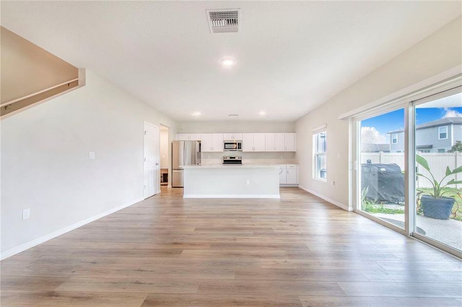 Spacious, unfurnished interior of a new home in Lawson Dunes, Haines City (Image 23).