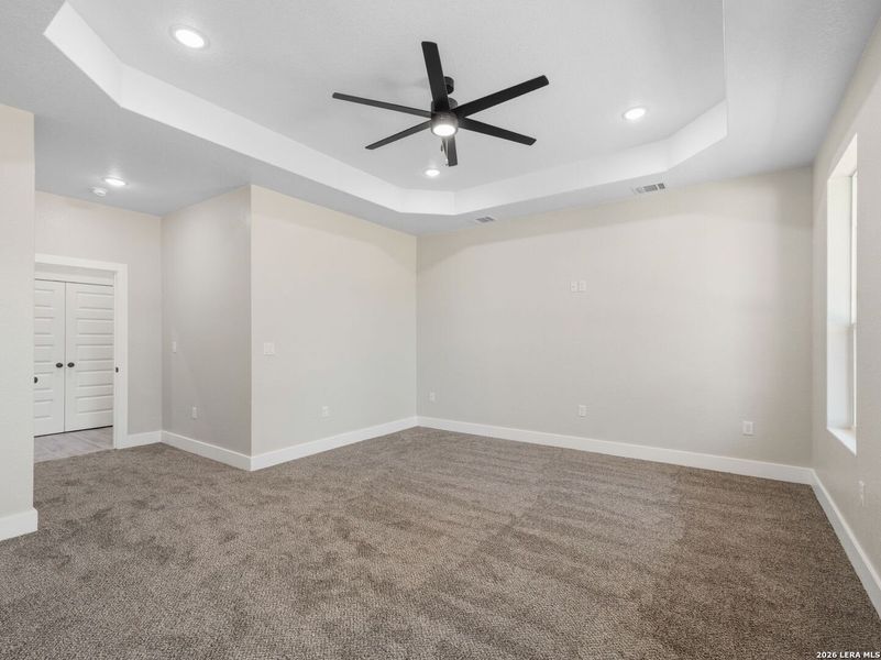 Spacious, unfurnished interior of a new home in , Lytle (Image 34).