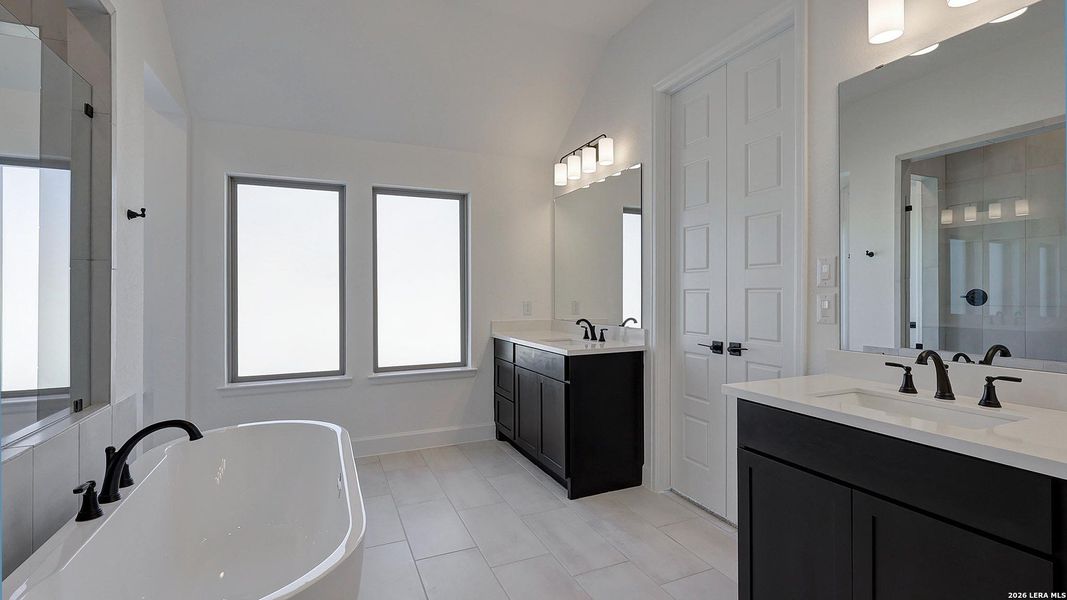 Furnished interior view inside a new home in Esperanza, Boerne (Image 11).