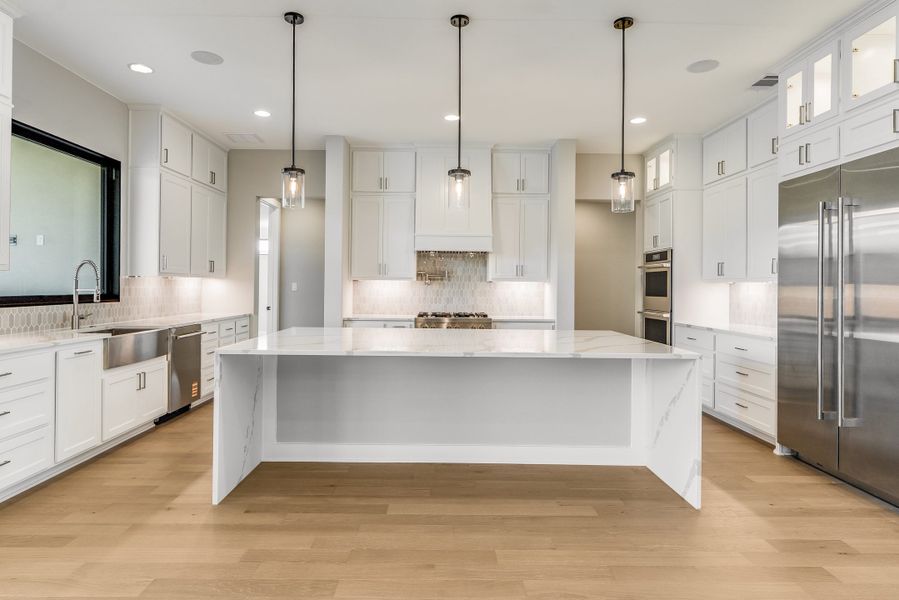 Representative furnished interior of a home built from the Coronado I by Giddens Homes in Clearwater Ranch, Liberty Hill (Image 83).