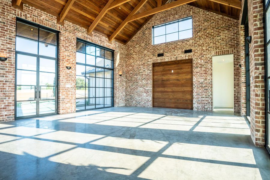 Exterior details and patio area of a home in , Lampasas (Image 19).