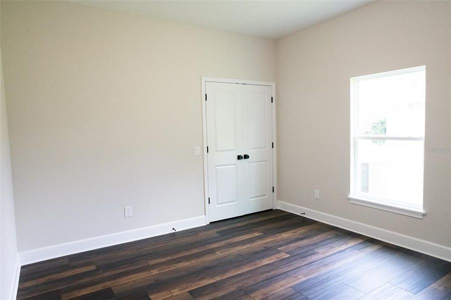 Spacious, unfurnished interior of a new home in , Weeki Wachee (Image 18).