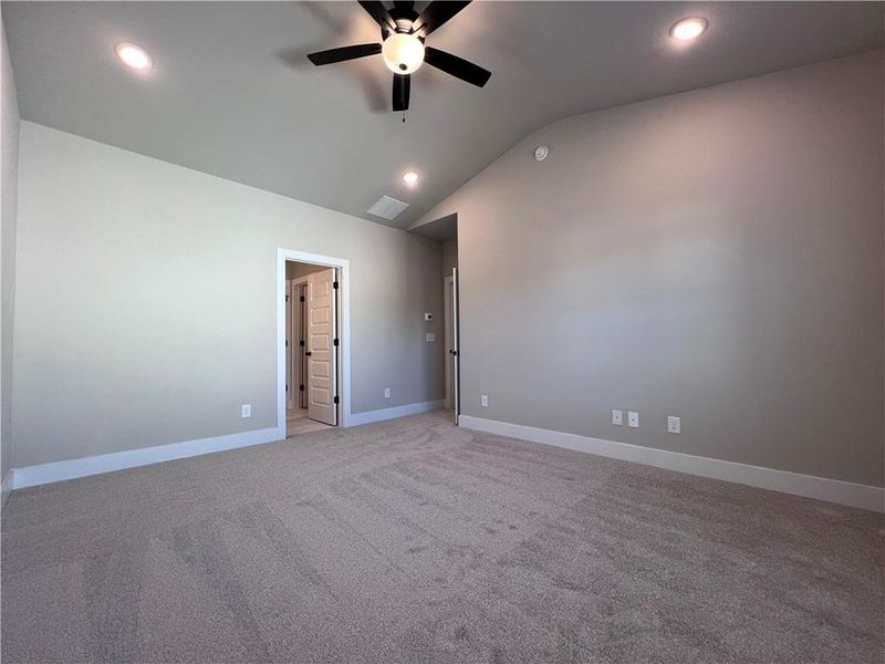 Spacious, unfurnished interior of a new home in , Tucker (Image 21).