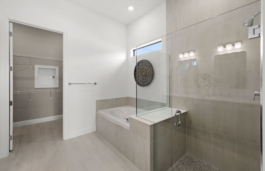 Representative furnished interior of a home built from the Prestige by Del Webb in Del Webb Catalina, Lakewood Ranch (Image 16).