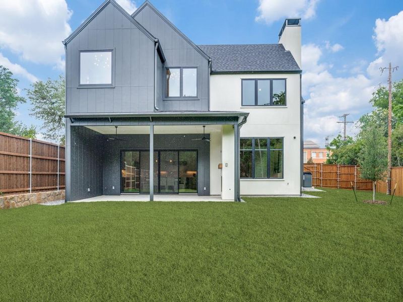 Exterior details and patio area of a home in , Dallas (Image 3).