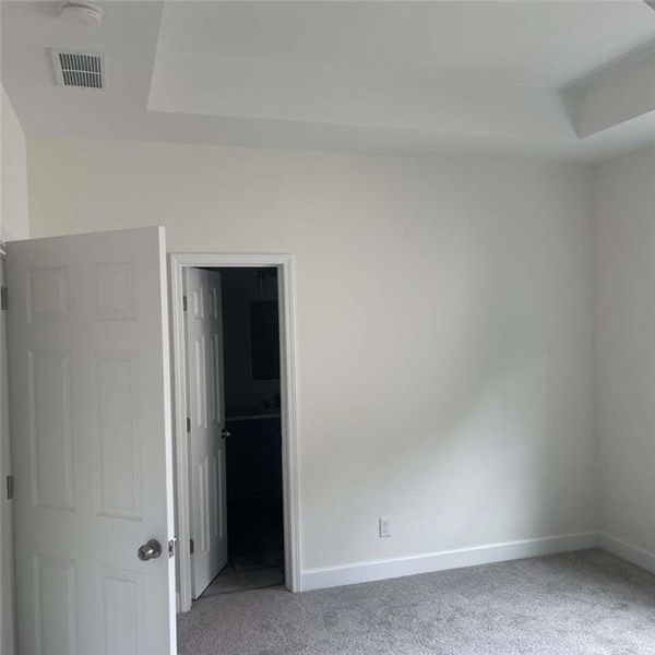 Image 18 of a home in .