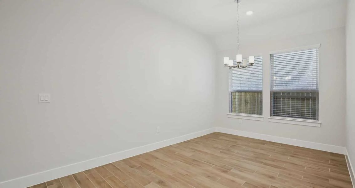 Spacious, unfurnished interior of a new home in 6 Creeks, Kyle (Image 16).