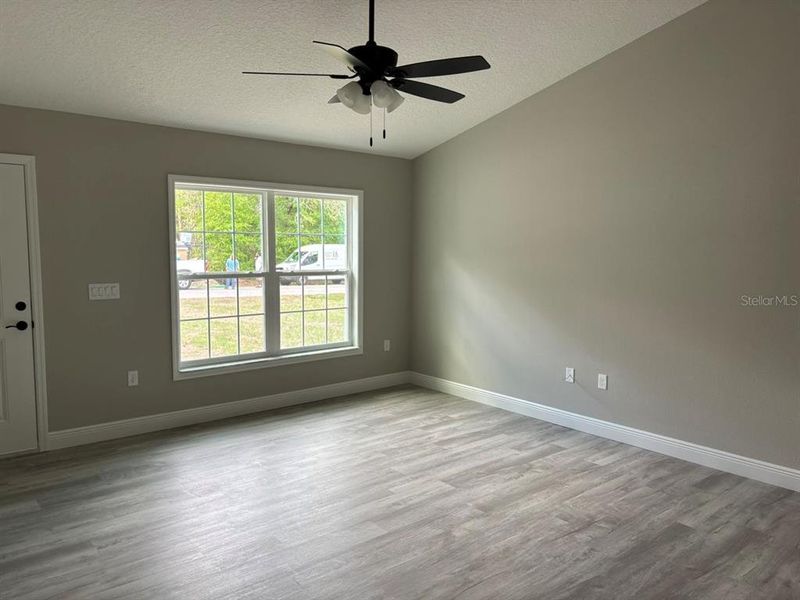 Spacious, unfurnished interior of a new home in , Dunnellon (Image 15).