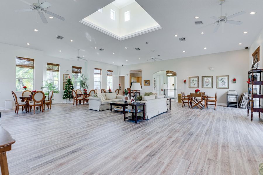 CLUBHOUSE