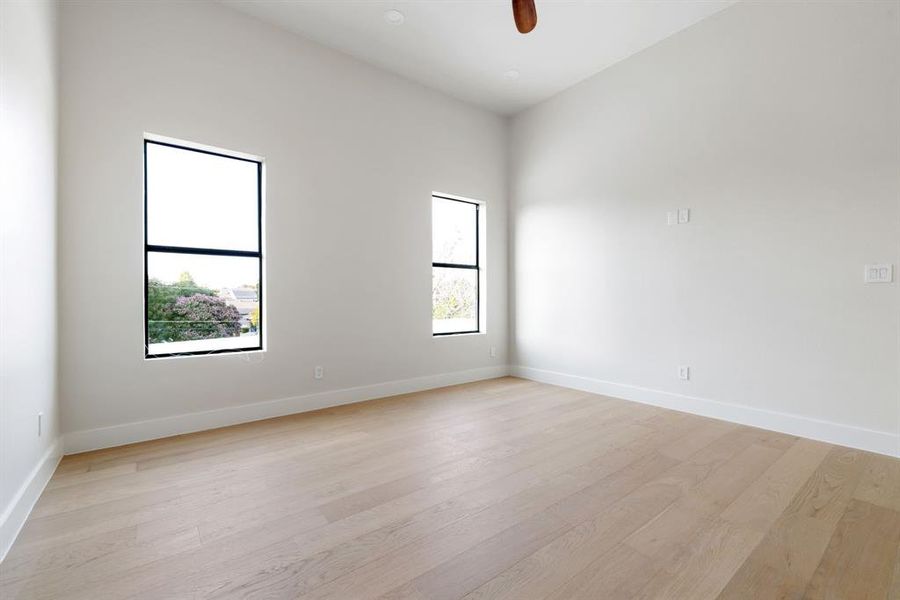 Spacious, unfurnished interior of a new home in , Dallas (Image 21).