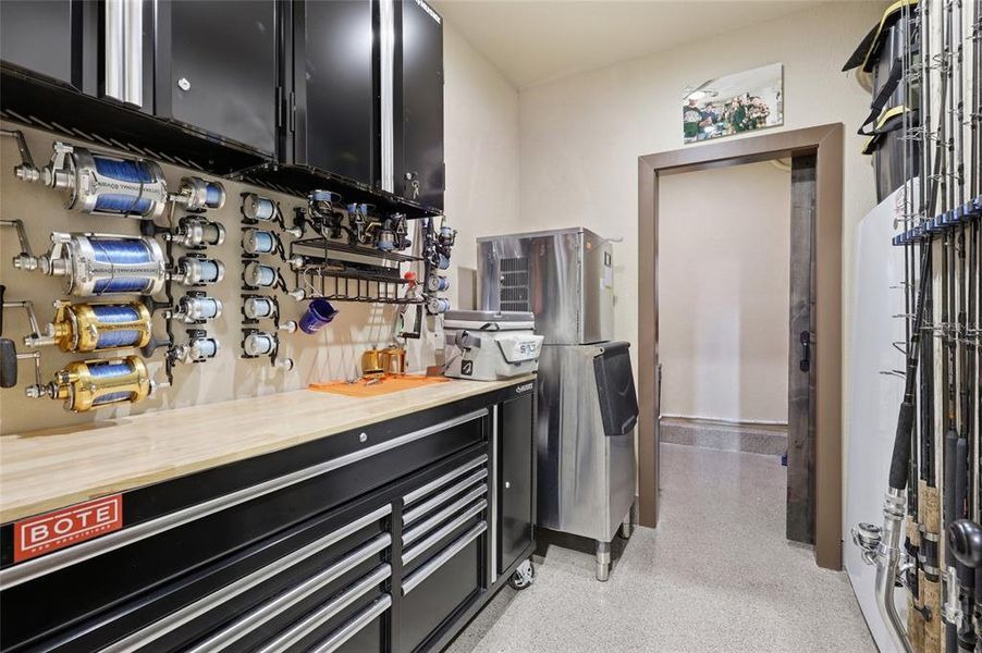 Furnished interior view inside a new home in , Cape Coral (Image 30).