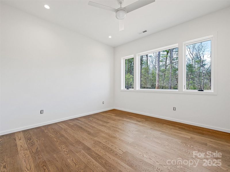 Spacious, unfurnished interior of a new home in , Asheville (Image 29).