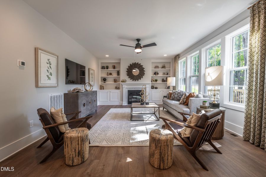 (20) - Grayson by HHHunt Homes- Entrance (20) - Grayson by HHHunt Homes- Entrance