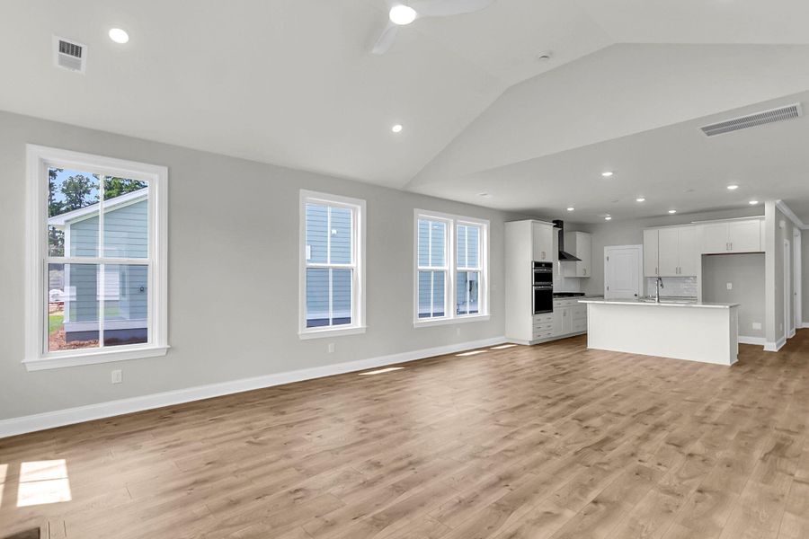 Spacious, unfurnished interior of a new home in Tidewater at Lakes of Cane Bay, Summerville (Image 36). Spacious, unfurnished interior of a new home in Tidewater at Lakes of Cane Bay, Summerville (Image 36).
