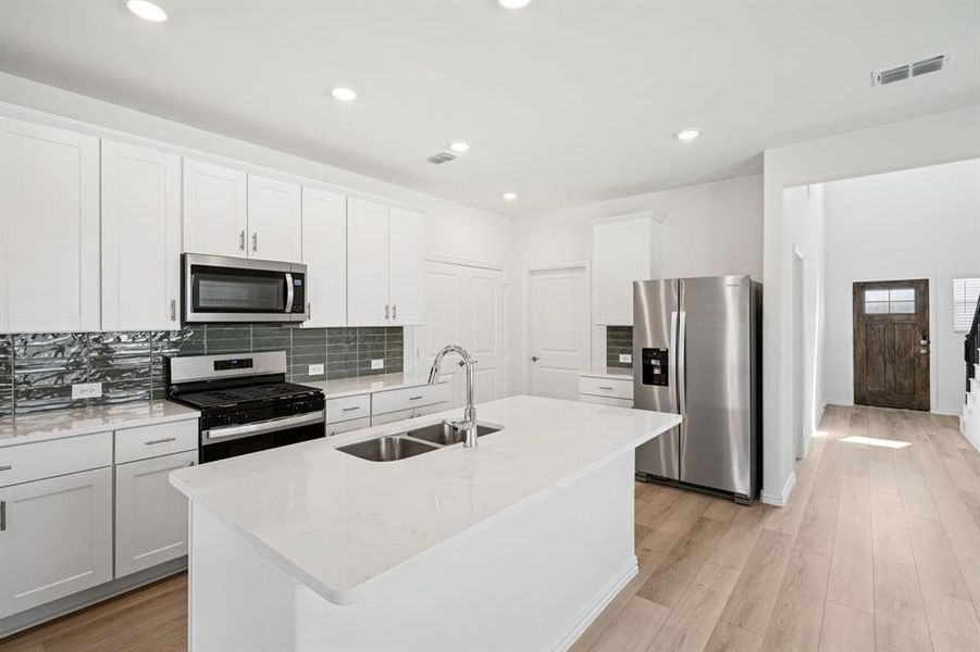 Photo is not of the actual home, but is an inspirational photo of builder’s model home and may depict options, furnishings, and/or decorator features that are not included. Photo is not of the actual home, but is an inspirational photo of builder’s model home and may depict options, furnishings, and/or decorator features that are not included.