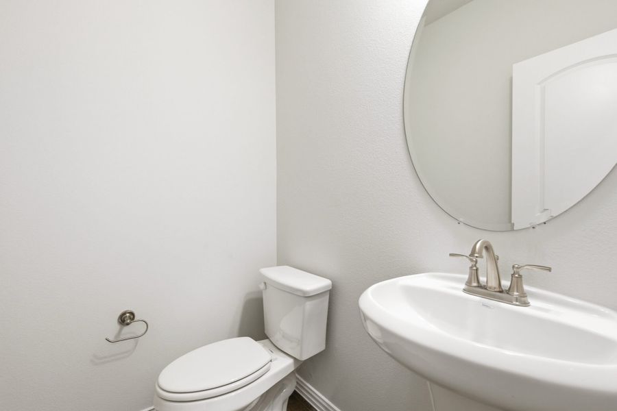 Furnished interior view inside a new home in Elevon, Lavon (Image 11).