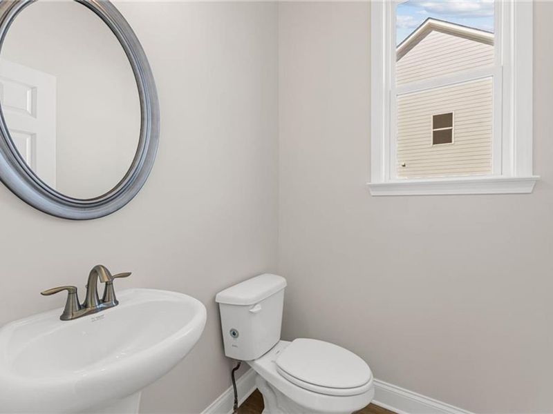 Image 34 of a home in Wehunt Meadows.