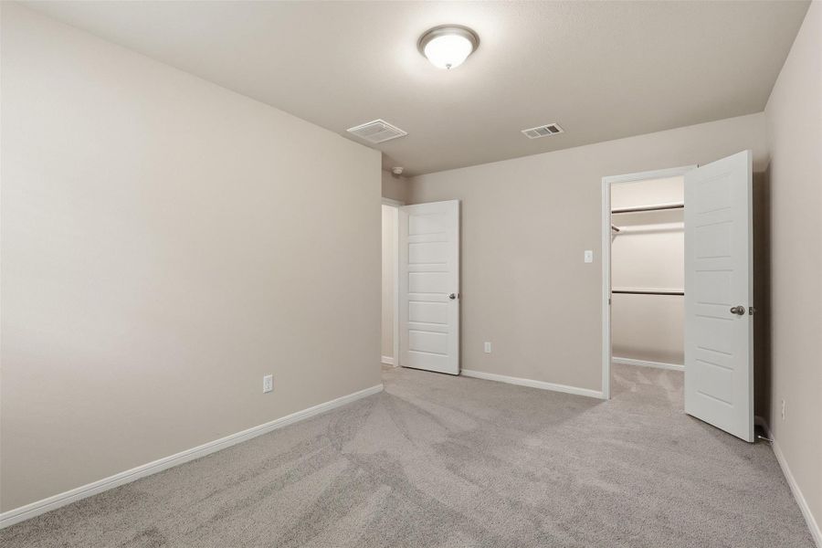 Spacious, unfurnished interior of a new home in , Baytown (Image 23).