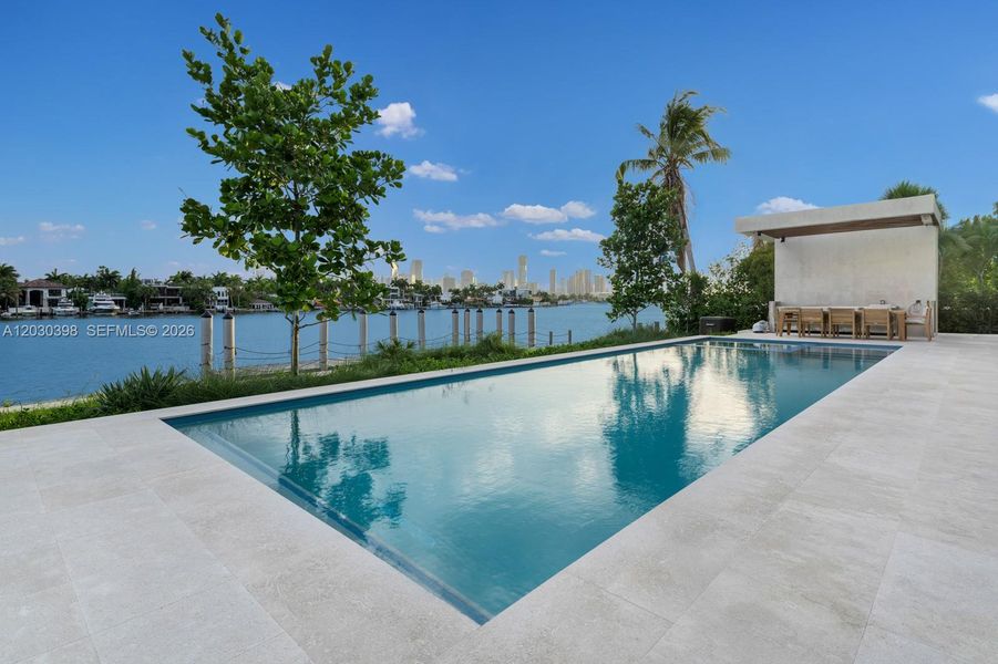 Community amenities in , Miami Beach (Image 52).