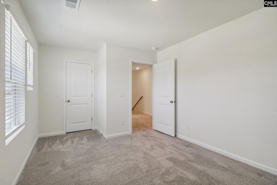 Spacious, unfurnished interior of a new home in Old Charleston Acres, Pelion (Image 16).