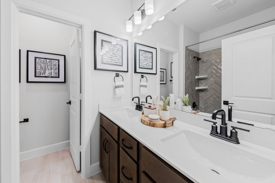 Furnished interior view inside a new home in Valencia on the Lake, Little Elm (Image 10).