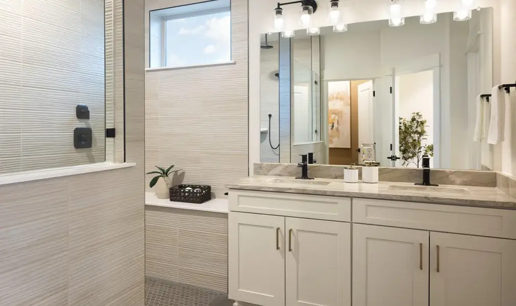 Interior photos- Photo of Pulte model home with same floor plan, not of actual home listed. Interior photos- Photo of Pulte model home with same floor plan, not of actual home listed.